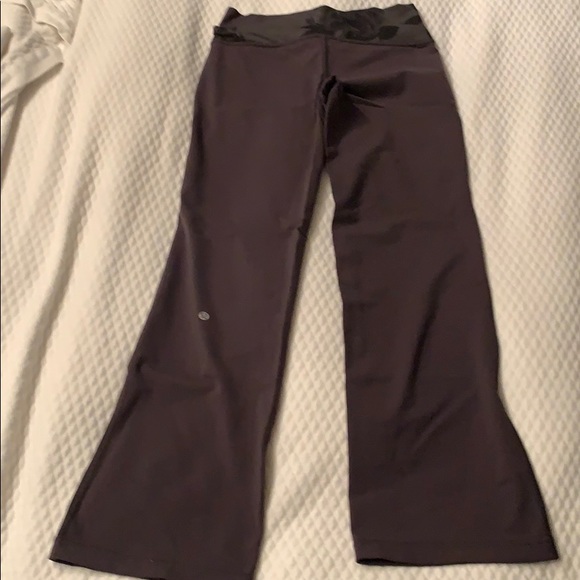 lululemon athletica Pants - Lululemon Size 8 Floral Waist Groove Pants